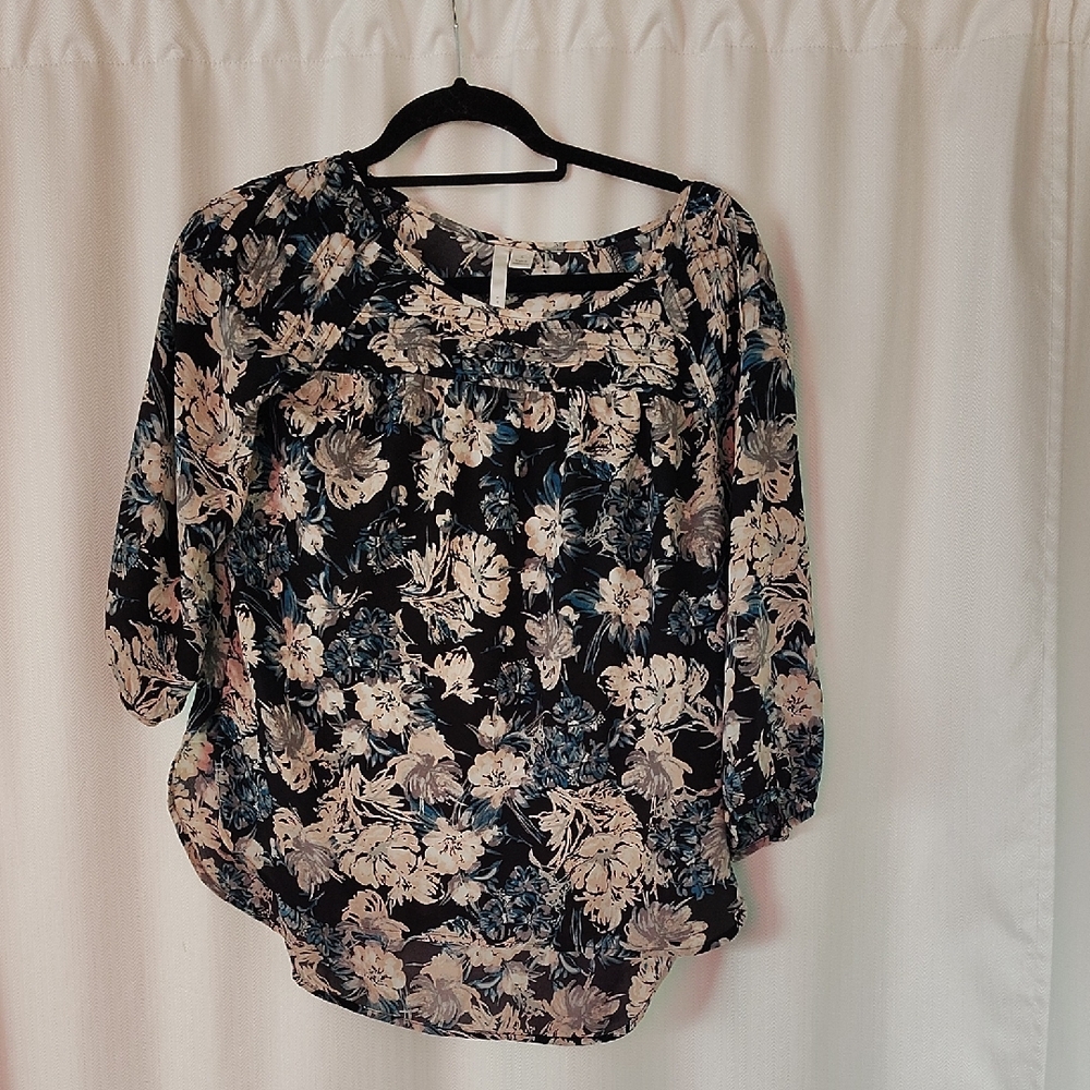 LC Lauren Conrad Black and Blue Floral Blouse